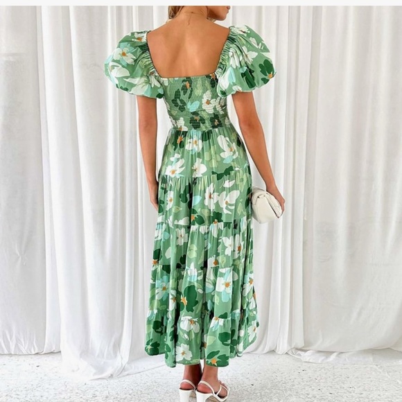 DELI S Puffy Short Sleeve Square Neck Smocked Tiered Ruffle Midi Dress SIZE 8 - Picture 3 of 3